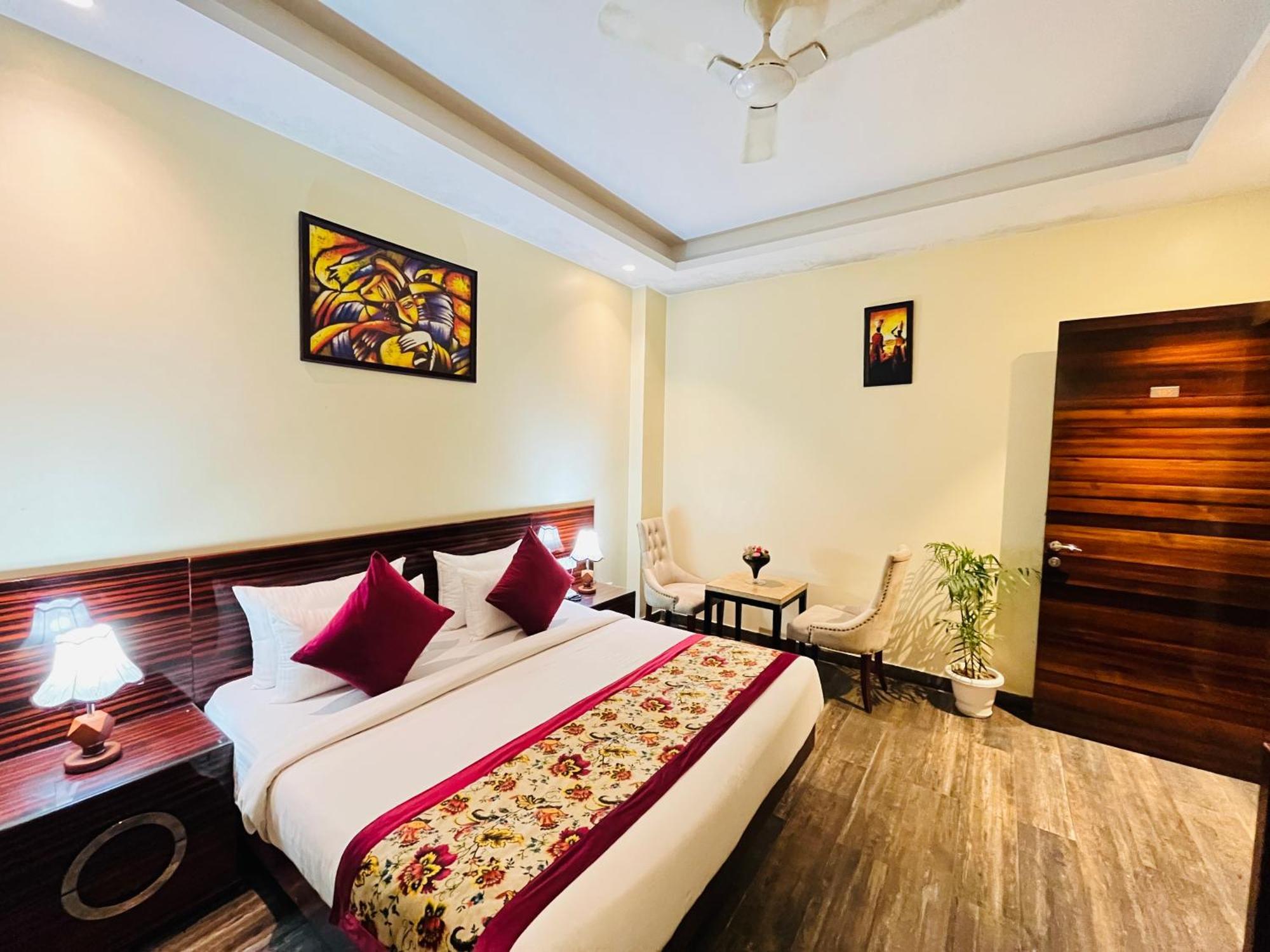 Banz Near Indira Gandhi Airport Delhi New Delhi