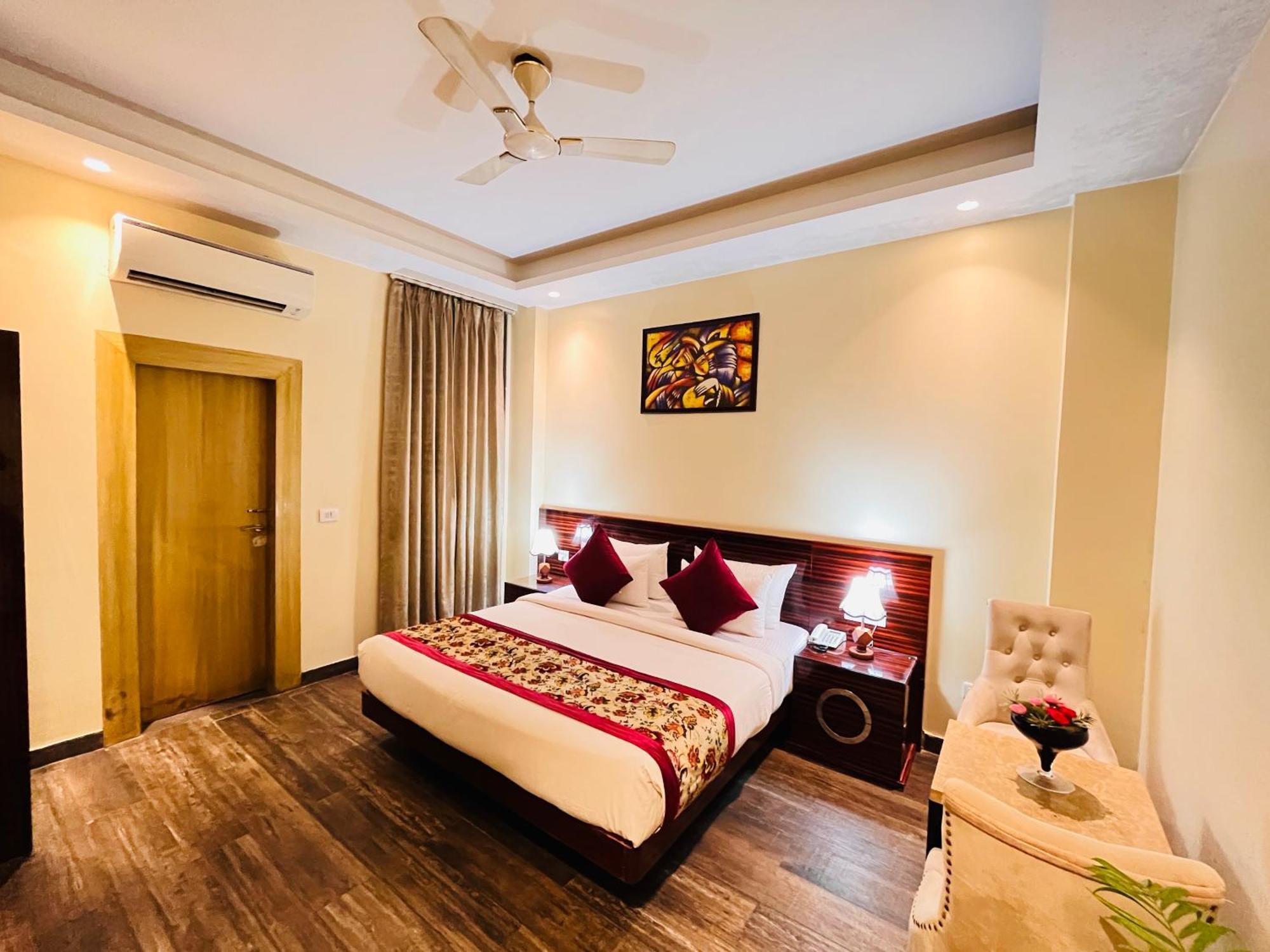 Banz Near Indira Gandhi Airport Delhi New Delhi